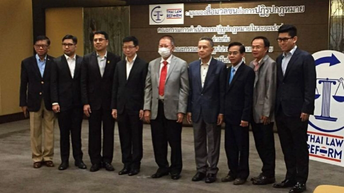 กก.ปฏิรูปกฎหมายตั้งเป้าสะสางระเบียบขอใบอนุญาต กก.ปฏิรูปกฎหมายตั้งเป้าสะสางระเบียบขอใบอนุญาต