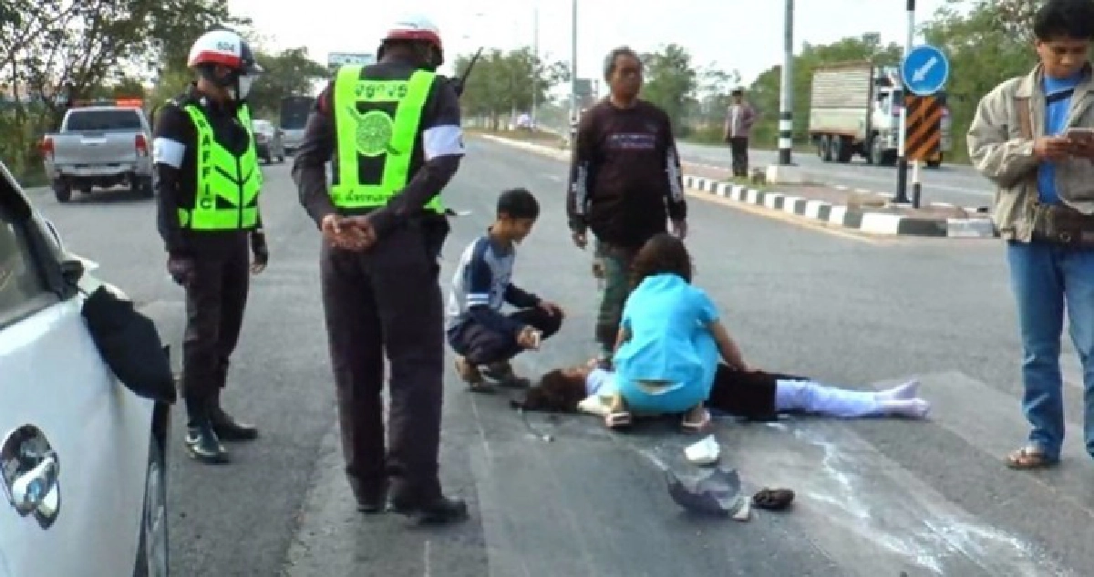 พยาบาลสาวถูกเก๋งชนสาหัสพ้นขีดอันตรายแล้ว