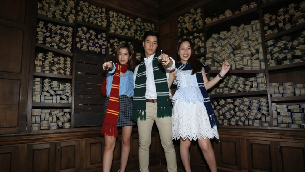 ‘แบม-อร-แวซายน์’ท่องโลกเวทมนตร์  ในดินแดนแฮร์รี่ พอตเตอร์ 