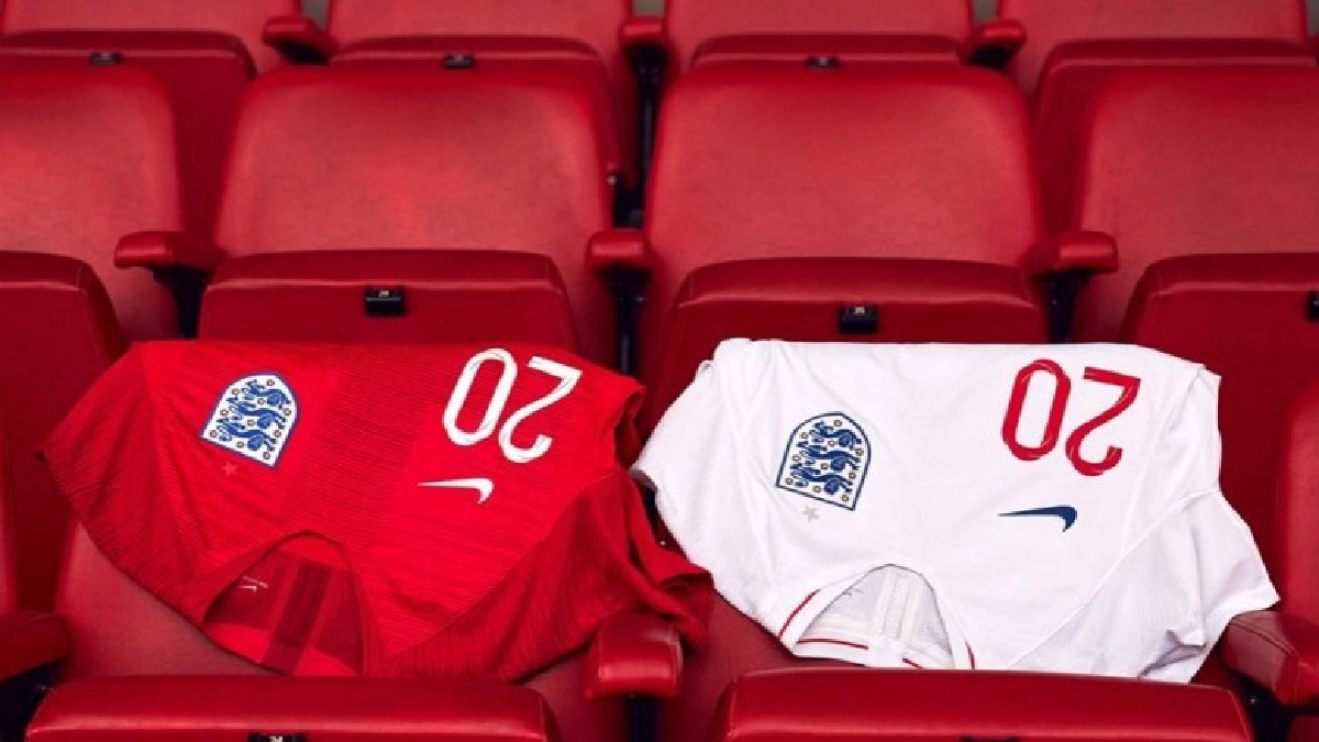ไนกี้" เปิดตัวเสื้อแข่งอังกฤษชุดลุยฟุตบอลโลก 2018 ไนกี้" เปิดตัวเสื้อแข่งอังกฤษชุดลุยฟุตบอลโลก 2018