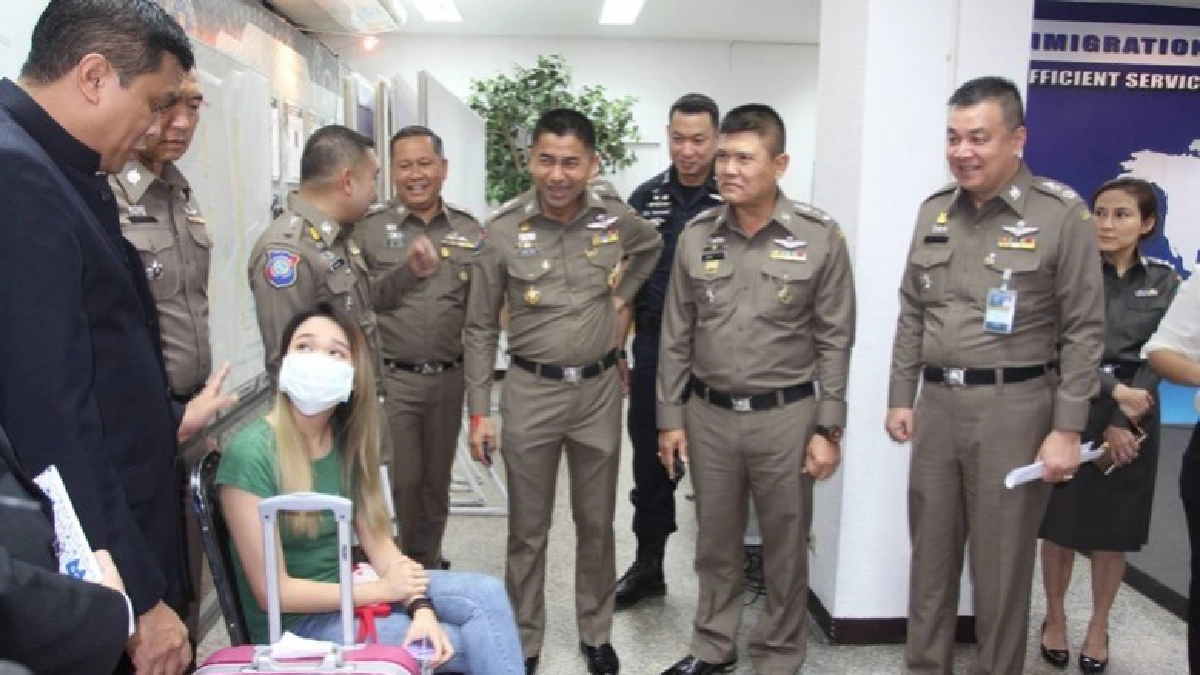 ส่งเหยื่อแก๊งคอลเซ็นเตอร์กลับประเทศ ส่งเหยื่อแก๊งคอลเซ็นเตอร์กลับประเทศ