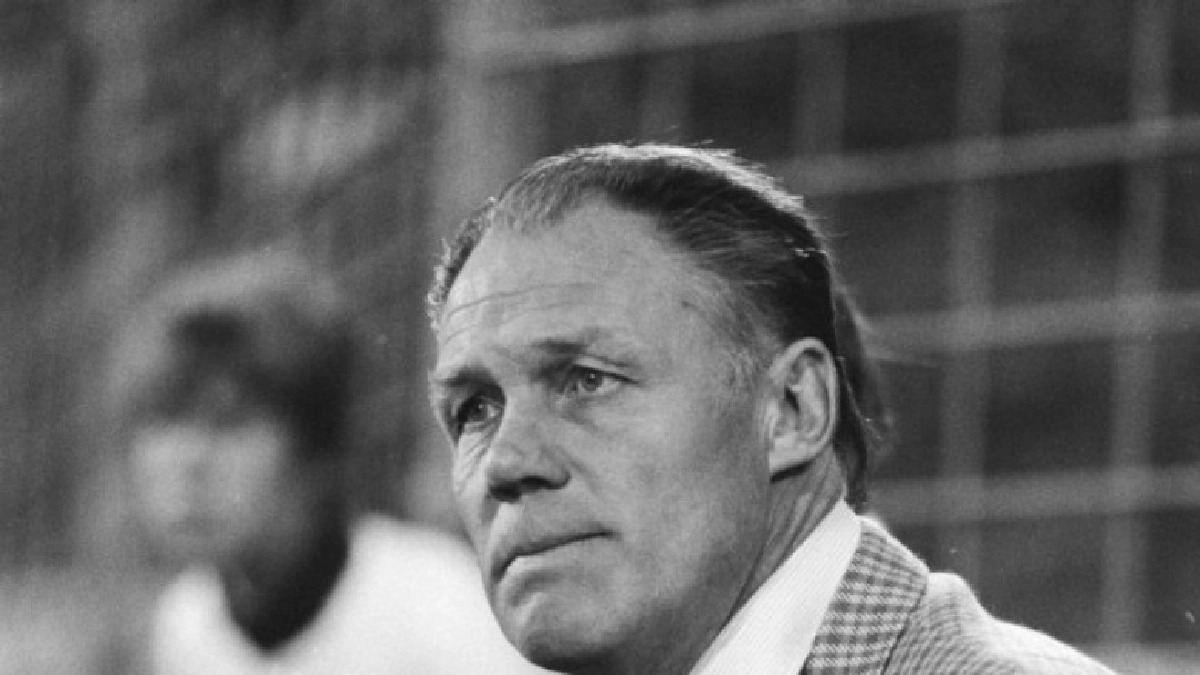 4 สุดยอดกุนซือ“อัศวินสีส้ม”