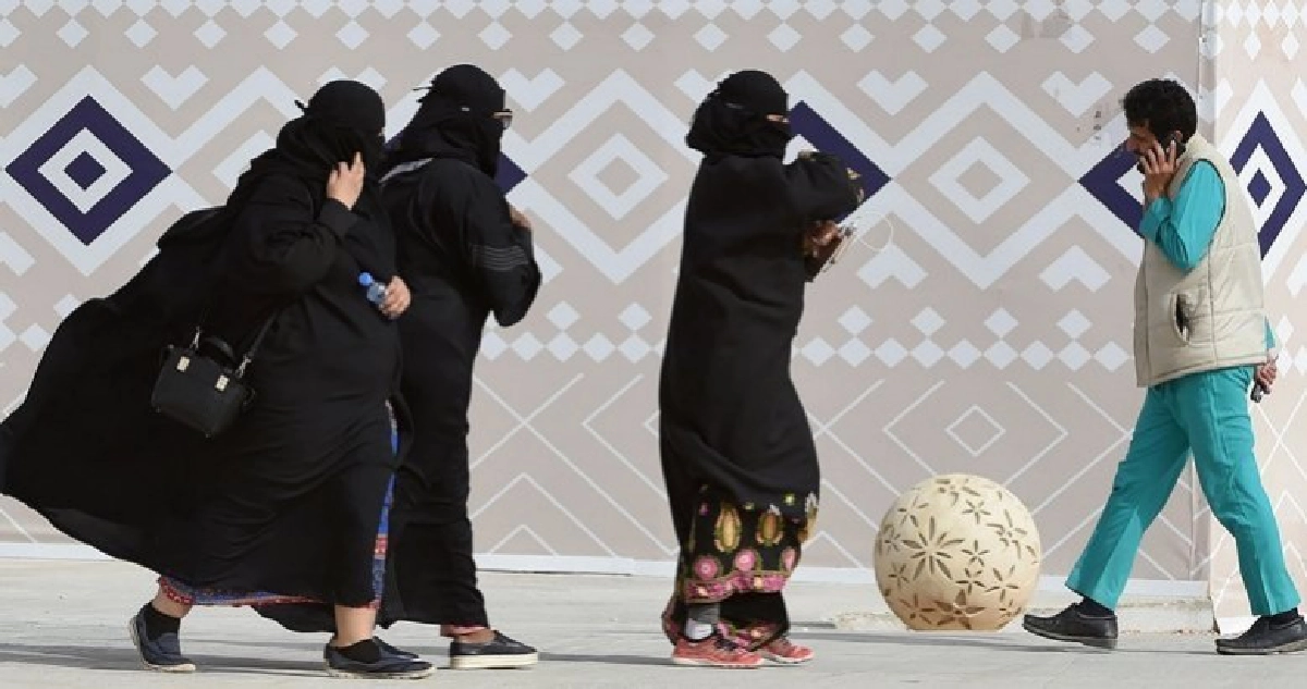 “หญิงซาอุฯ”ไม่จำเป็นต้องสวมอบายะห์