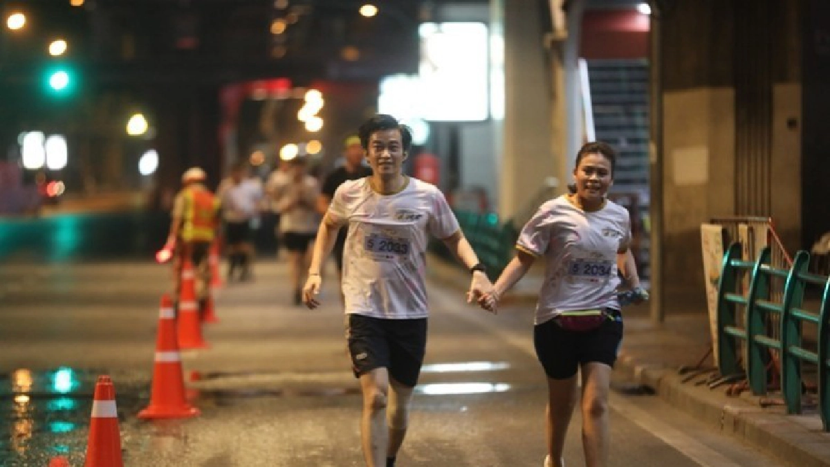 คนดังรวมพลังสองขา “วิ่งเพื่อหัวใจ”