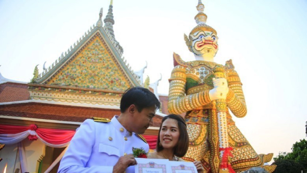 “รักเบิกบาน@บางกอกใหญ่ วิถีไทย วิถีพุทธ” (ภาพชุด) “รักเบิกบาน@บางกอกใหญ่ วิถีไทย วิถีพุทธ” (ภาพชุด)