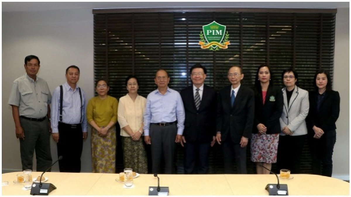 "พลเอก เต็ง เส่ง" เยี่ยมนักศึกษาเมียนมาร์