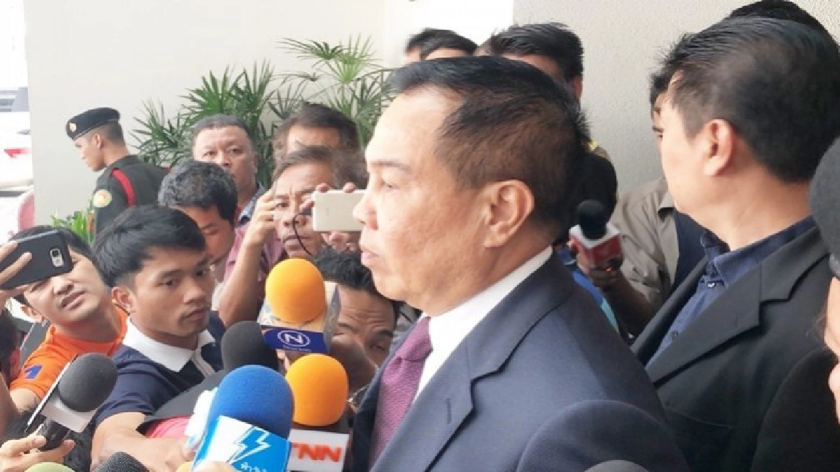 "สมยศ"จัดเต็มหอบเอกสารปี 57 แจงดีเอสไอ "สมยศ"จัดเต็มหอบเอกสารปี 57 แจงดีเอสไอ