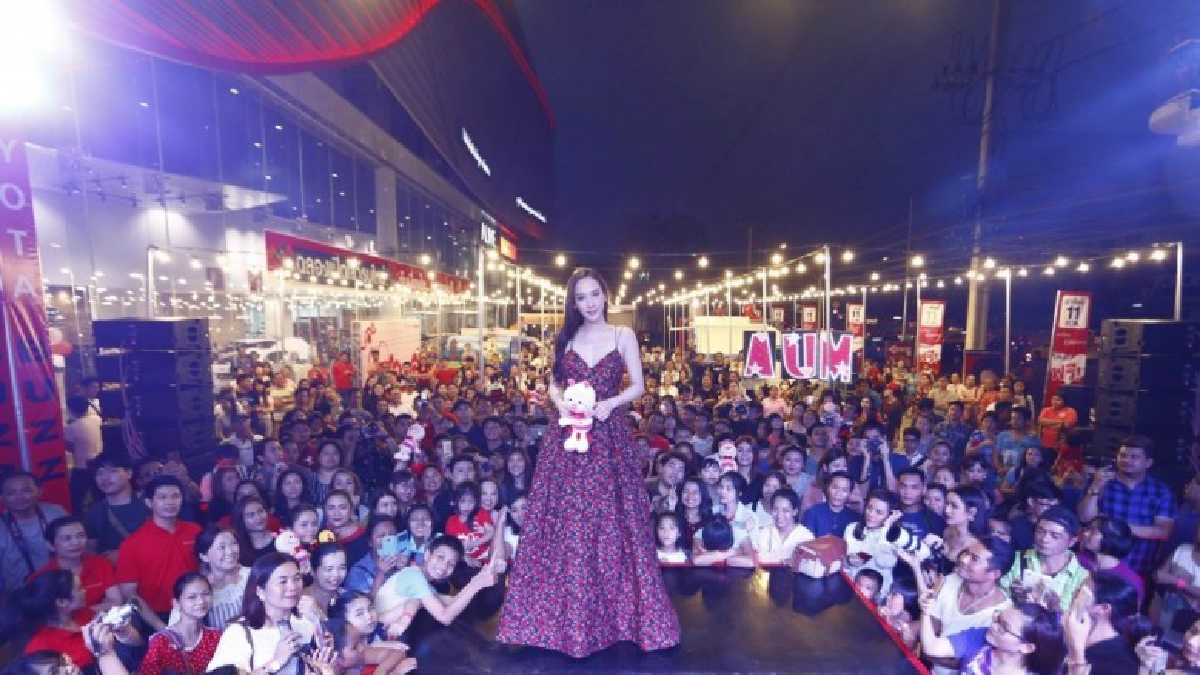เสิร์ฟข่าว...เม้าท์แตก เสิร์ฟข่าว...เม้าท์แตก