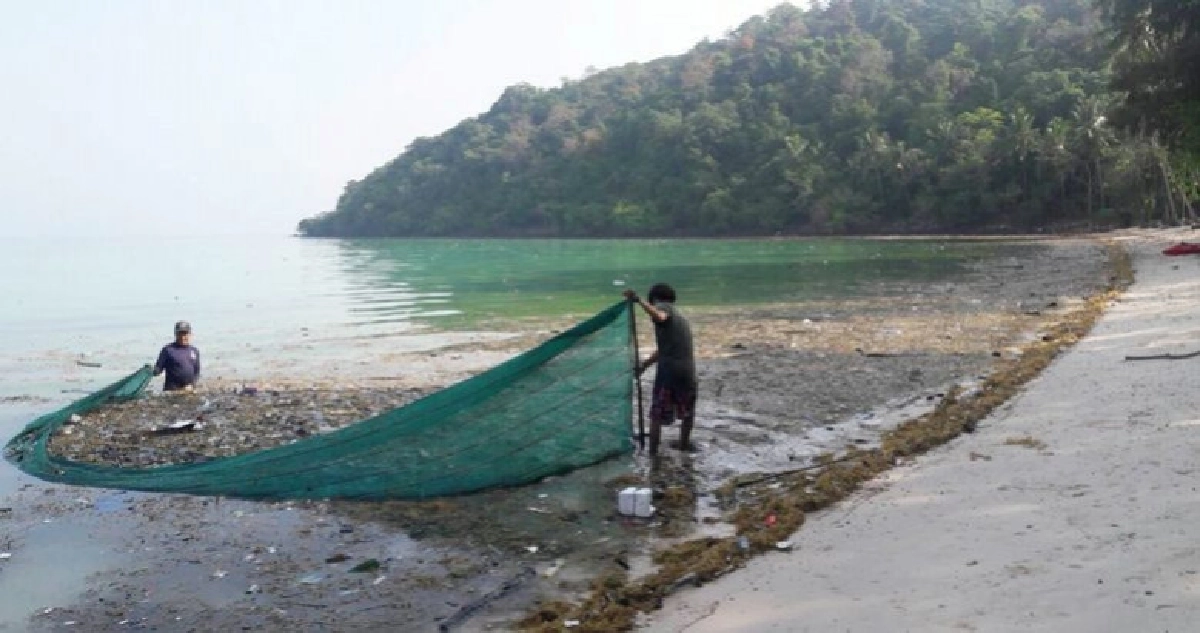 พบ“ขยะ”เกลื่อนหาดเกาะทะลุ แหล่งดูปะการัง ประจวบฯ พบ“ขยะ”เกลื่อนหาดเกาะทะลุ แหล่งดูปะการัง ประจวบฯ
