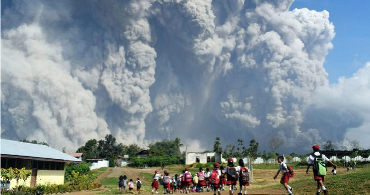 “ซินาบุง”ปะทุพ่นฝุ่นเถ้ารอบใหม่กระทบต่อผู้คนจำนวนมาก “ซินาบุง”ปะทุพ่นฝุ่นเถ้ารอบใหม่กระทบต่อผู้คนจำนวนมาก