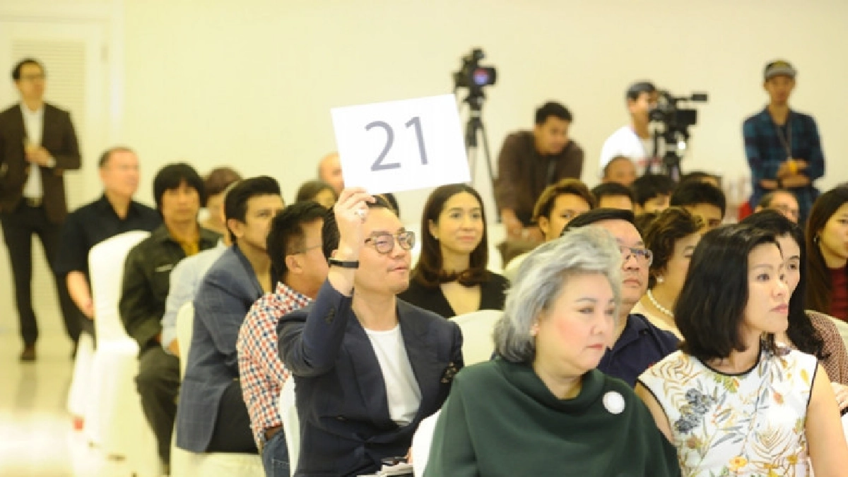 คนใจบุญเปลี่ยนงานศิลป์เป็นเงินสร้างตึกโรงพยาบาล