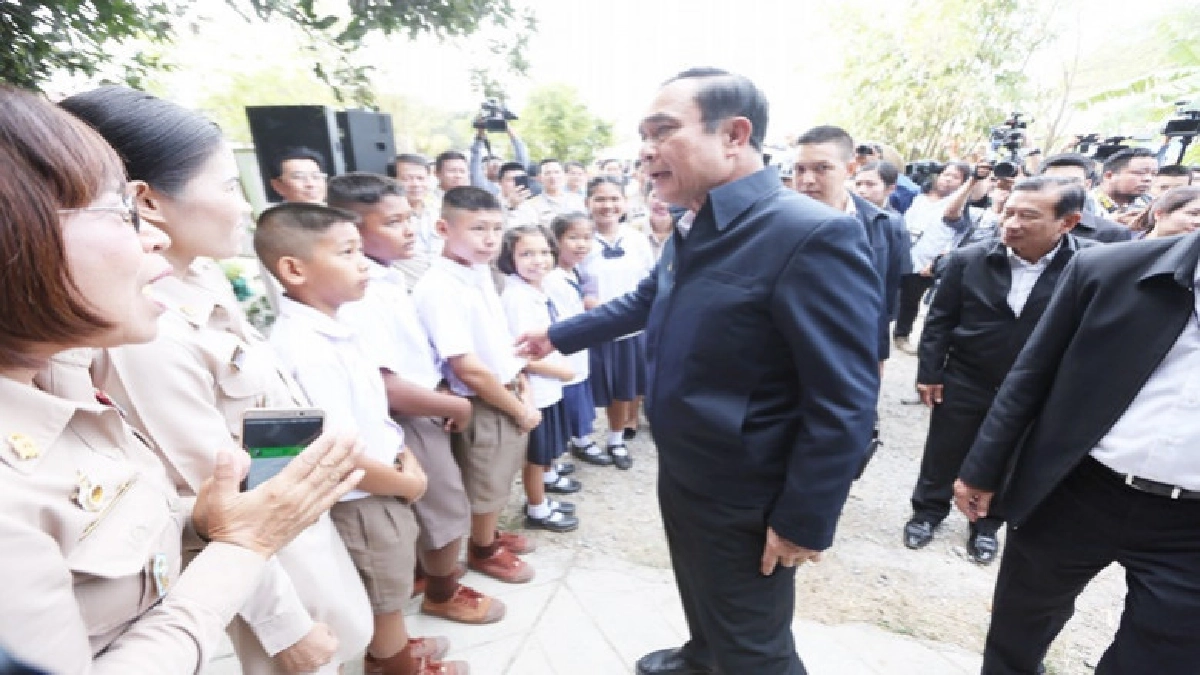 "บิ๊กตู่"อ้อนชาวนครปฐมอย่าลืมคนตระกูลจันทร์โอชา