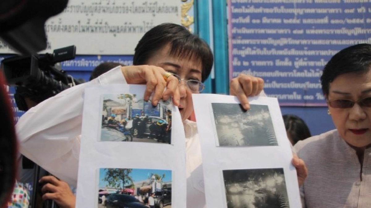 เป็นเรื่อง !! "ป้าทุบรถ" เคยร้องสอบ "ผอ.เขตประเวศ" ปี 54 เป็นเรื่อง !! "ป้าทุบรถ" เคยร้องสอบ "ผอ.เขตประเวศ" ปี 54
