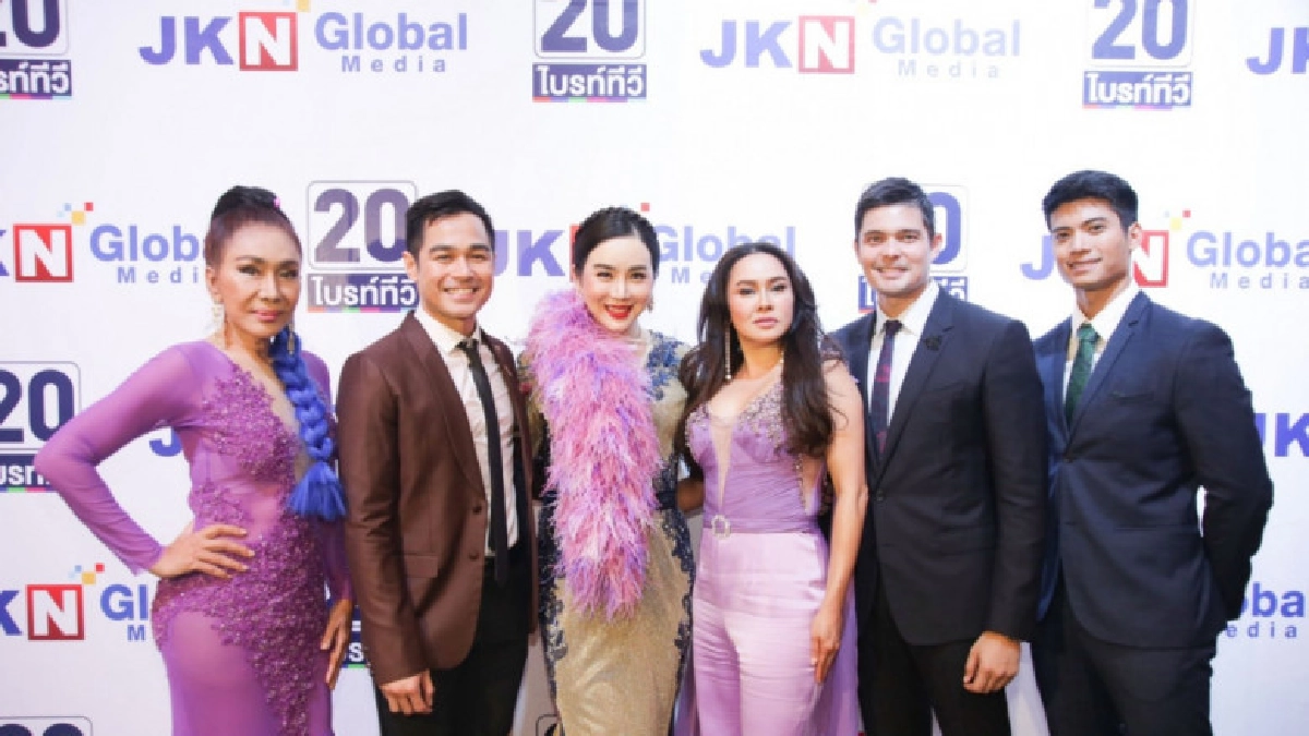 เจเคเอ็น เปิดซีรีส์ 'รักกระชากใจ' เจเคเอ็น เปิดซีรีส์ 'รักกระชากใจ'