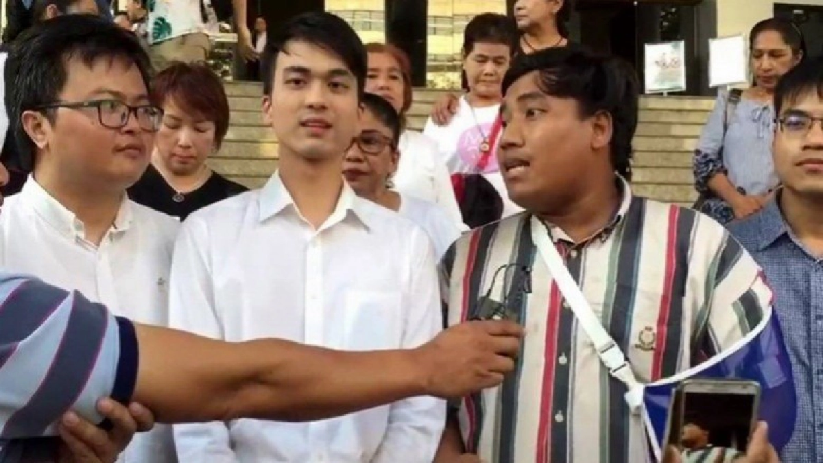 "จ่านิว-กลุ่มคนอยากเลือกตั้ง" เดินหน้าทำกิจกรรมธรรมศาสตร์ "จ่านิว-กลุ่มคนอยากเลือกตั้ง" เดินหน้าทำกิจกรรมธรรมศาสตร์