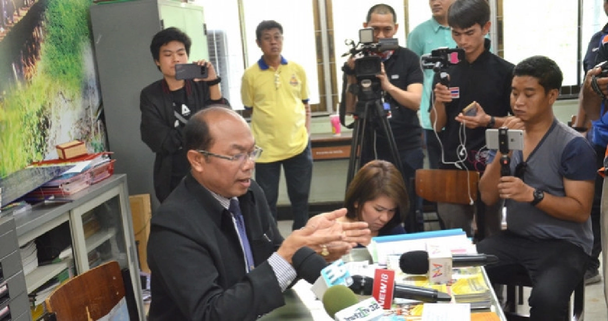 ‘ครูปรีชา’ มีทนายมืออาชีพพร้อมสู้คดีในศาล ‘ครูปรีชา’ มีทนายมืออาชีพพร้อมสู้คดีในศาล