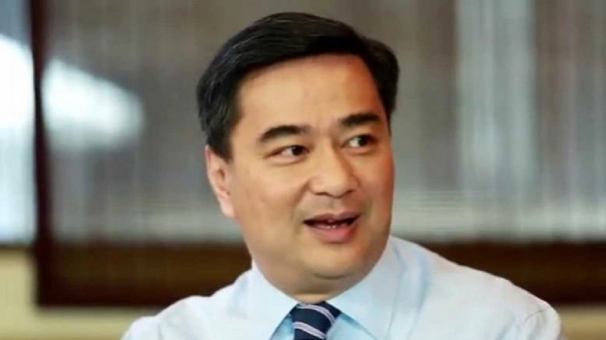 "อภิสิทธิ์"แนะทบทวนสรรหากกต.ใหม่