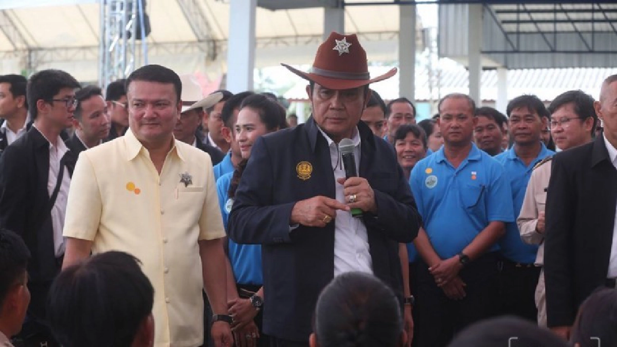 "บิ๊กตู่"ชวนเข้าร่วม"โครงการพัฒนาคุณภาพชีวิตฯ" "บิ๊กตู่"ชวนเข้าร่วม"โครงการพัฒนาคุณภาพชีวิตฯ"