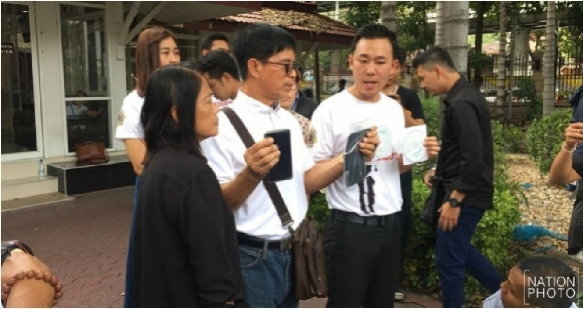 ลุ้น ! ผบช.ก.พบ"อธ.ศาลอาญา"คดีหวย 30 ล้าน ลุ้น ! ผบช.ก.พบ"อธ.ศาลอาญา"คดีหวย 30 ล้าน