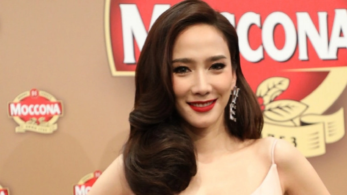 'อั้ม' เว้นวรรคพักเรื่อง 'รัก' (คลิป) 'อั้ม' เว้นวรรคพักเรื่อง 'รัก' (คลิป)