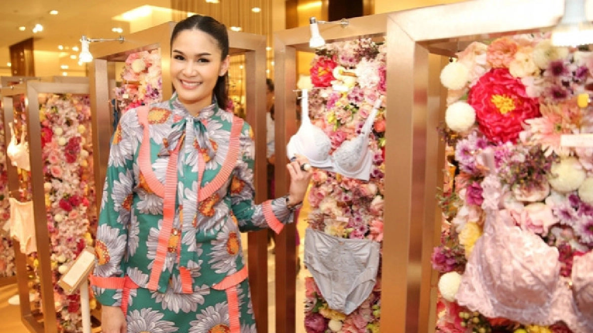 ละลานตาหมู่มวลดอกไม้