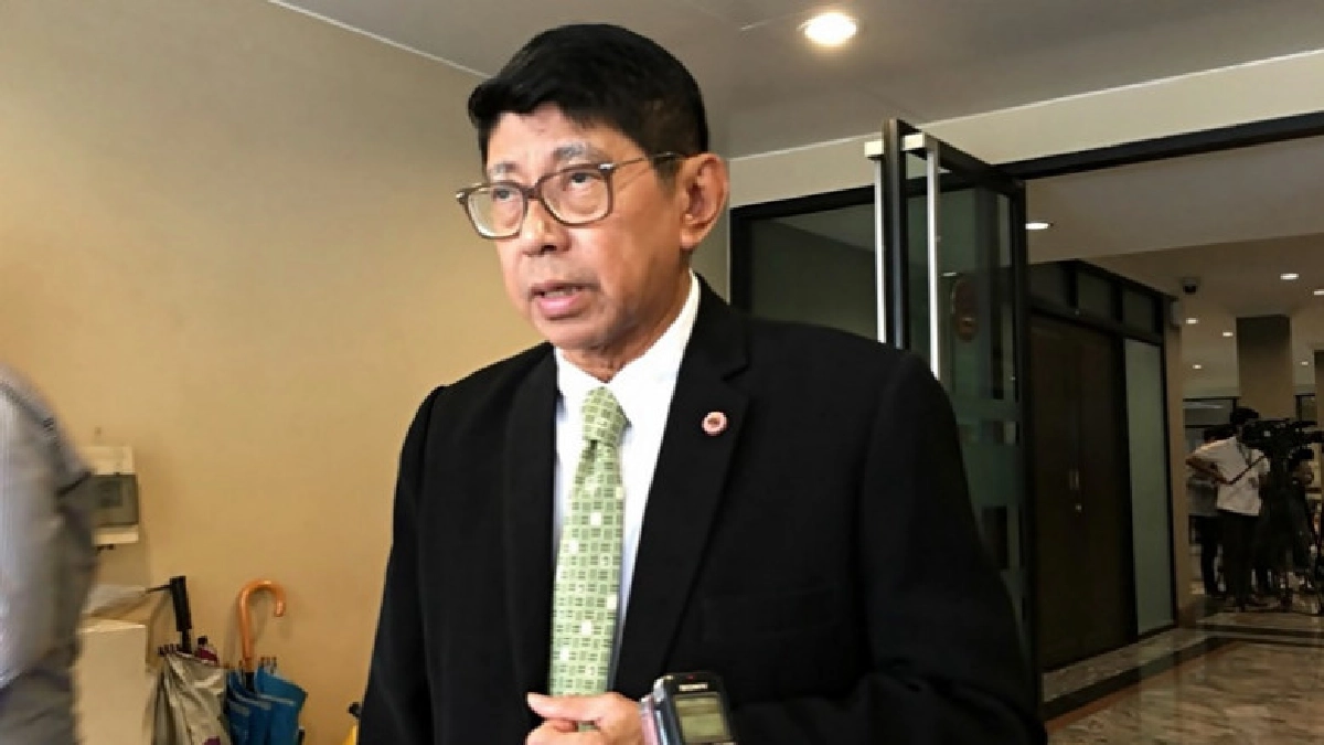 “วิษณุ” ปัดตอบ “สมชัย” สมัครเลขาฯกกต. “วิษณุ” ปัดตอบ “สมชัย” สมัครเลขาฯกกต.