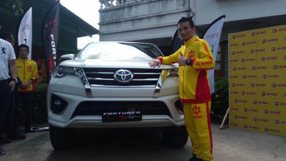 "ศรีสะเกษ"เผยสุดปลื้มหลังได้รถในฝัน "ศรีสะเกษ"เผยสุดปลื้มหลังได้รถในฝัน