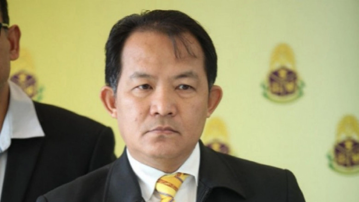 “ศรีสุวรรณ” ชี้ “ศรีวราห์” รับไหว้ก้มต่ำ อาจส่อเลือกปฏิบัติ “ศรีสุวรรณ” ชี้ “ศรีวราห์” รับไหว้ก้มต่ำ อาจส่อเลือกปฏิบัติ