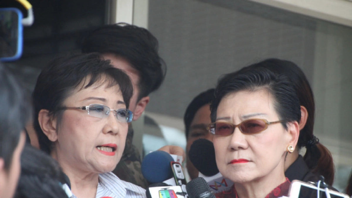 "2ป้าหัวร้อน" เข้ารับทราบข้อกล่าวแล้ว!! "2ป้าหัวร้อน" เข้ารับทราบข้อกล่าวแล้ว!!
