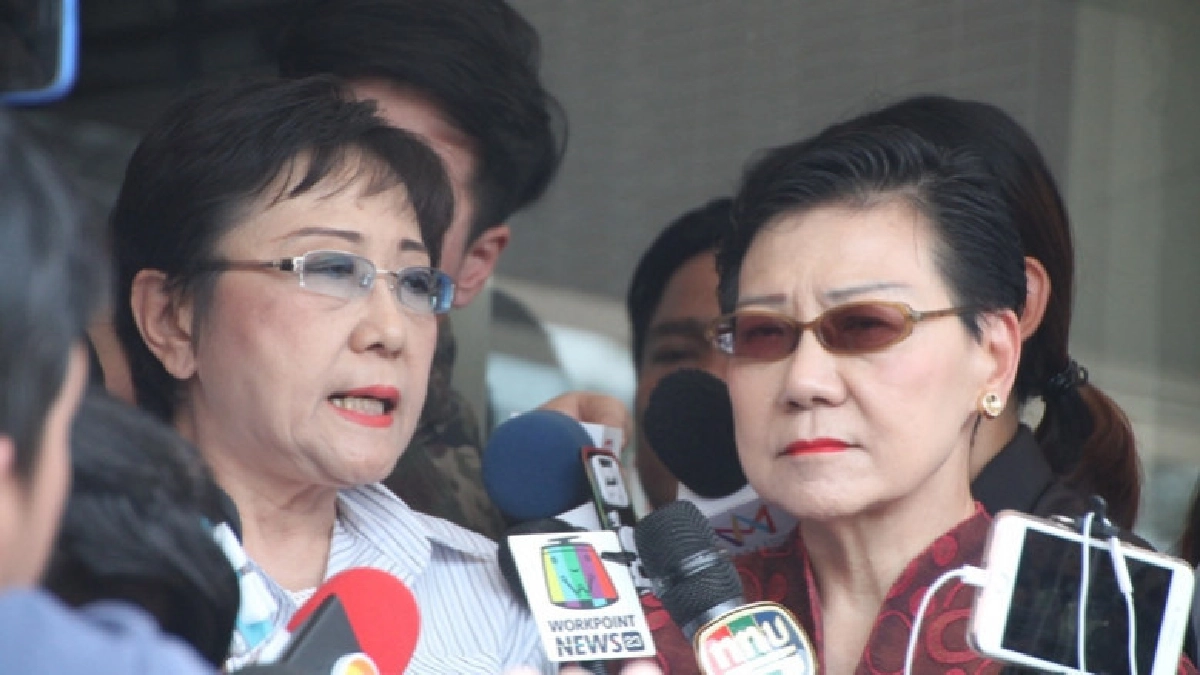 ‘2 ป้าทุบรถ’ เข้ารับทราบข้อหาแล้ว !!