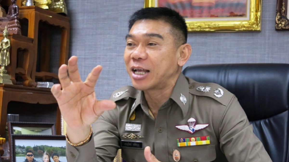รอง ผบช.น.แจงยิบห้ามตร.ใส่แว่นดำปฏิบัติหน้าที่ รอง ผบช.น.แจงยิบห้ามตร.ใส่แว่นดำปฏิบัติหน้าที่