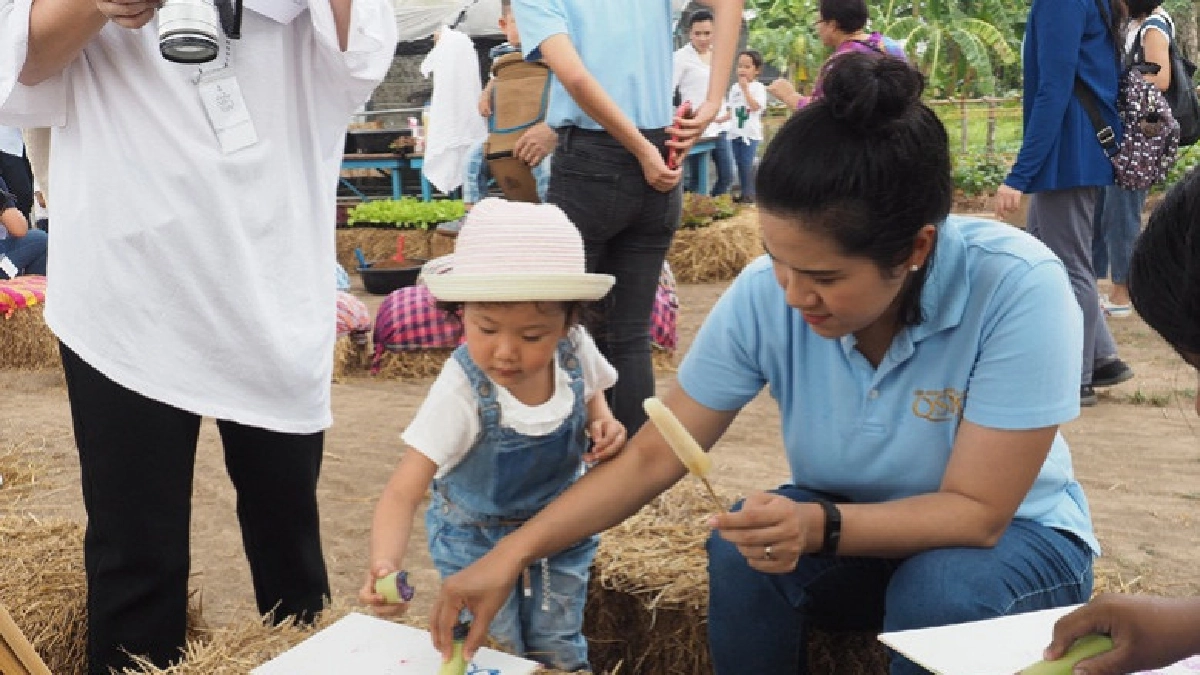 พาลูกหลานเรียนรู้งานหัตถกรรม
