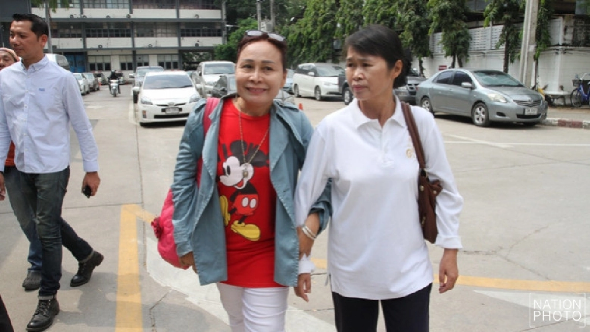 ‘เจ๊เกียว-เจ๊พัช’ โผล่ให้ปากคำคดีหวย 30 ล้าน ‘เจ๊เกียว-เจ๊พัช’ โผล่ให้ปากคำคดีหวย 30 ล้าน