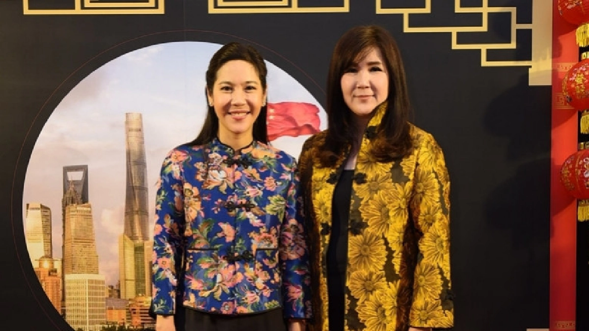 เซเลบรุ่นใหม่ส่องท่องเที่ยวจีน