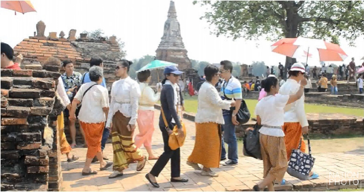 ตามรอยออเจ้า!! แต่งชุดไทยชมวัดไชยวัฒนาราม