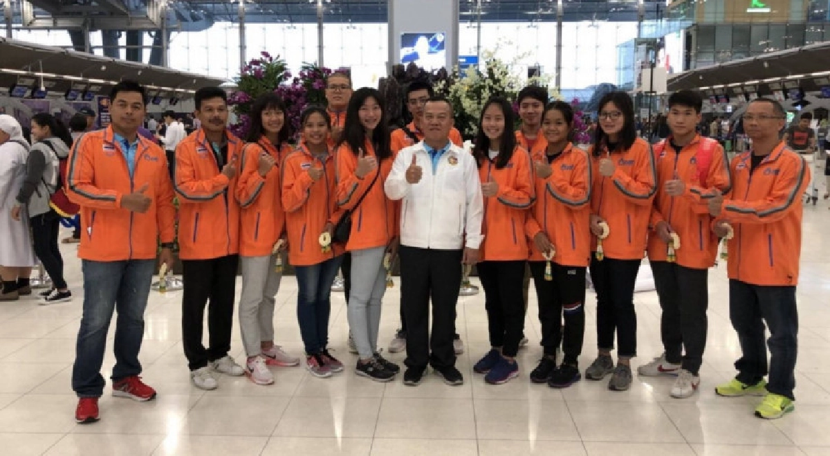 12 ว่ายน้ำวัยโจ๋ ลุยสิงคโปร์ 12 ว่ายน้ำวัยโจ๋ ลุยสิงคโปร์