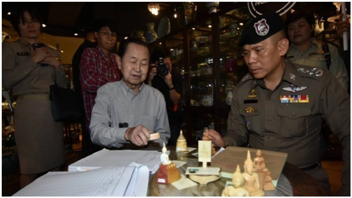 "บิ๊กอวบ”ลุยตรวจ ร้านจำหน่ายงาช้าง ย่านเจริญกรุง "บิ๊กอวบ”ลุยตรวจ ร้านจำหน่ายงาช้าง ย่านเจริญกรุง