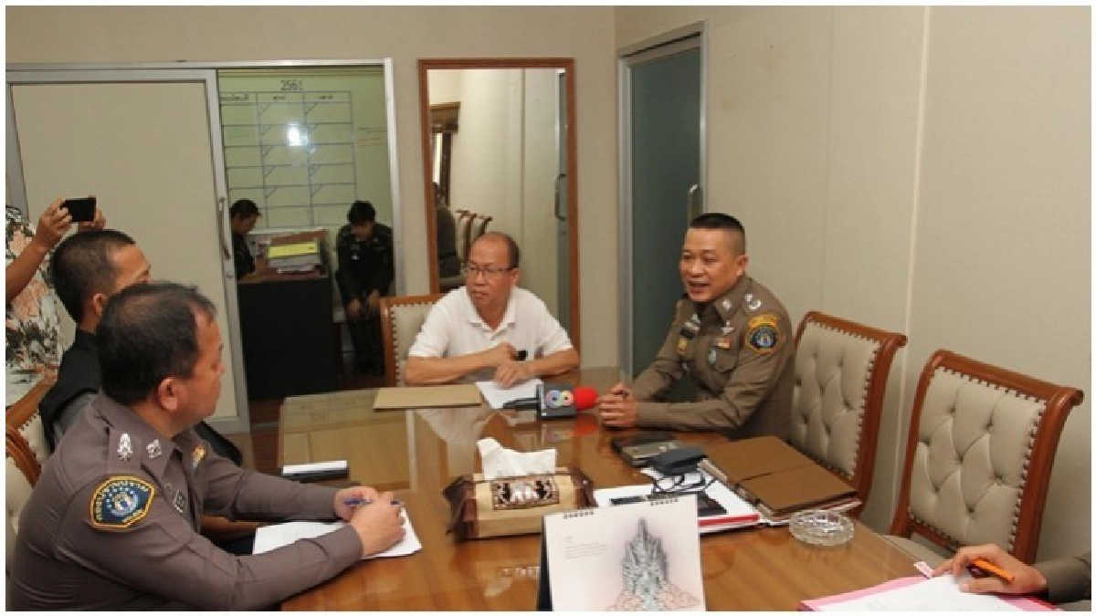 ผบก.ป.จ่อเอาผิด“ดร.โต้ง”กองเชียร์“ครูปรีชา” ผบก.ป.จ่อเอาผิด“ดร.โต้ง”กองเชียร์“ครูปรีชา”