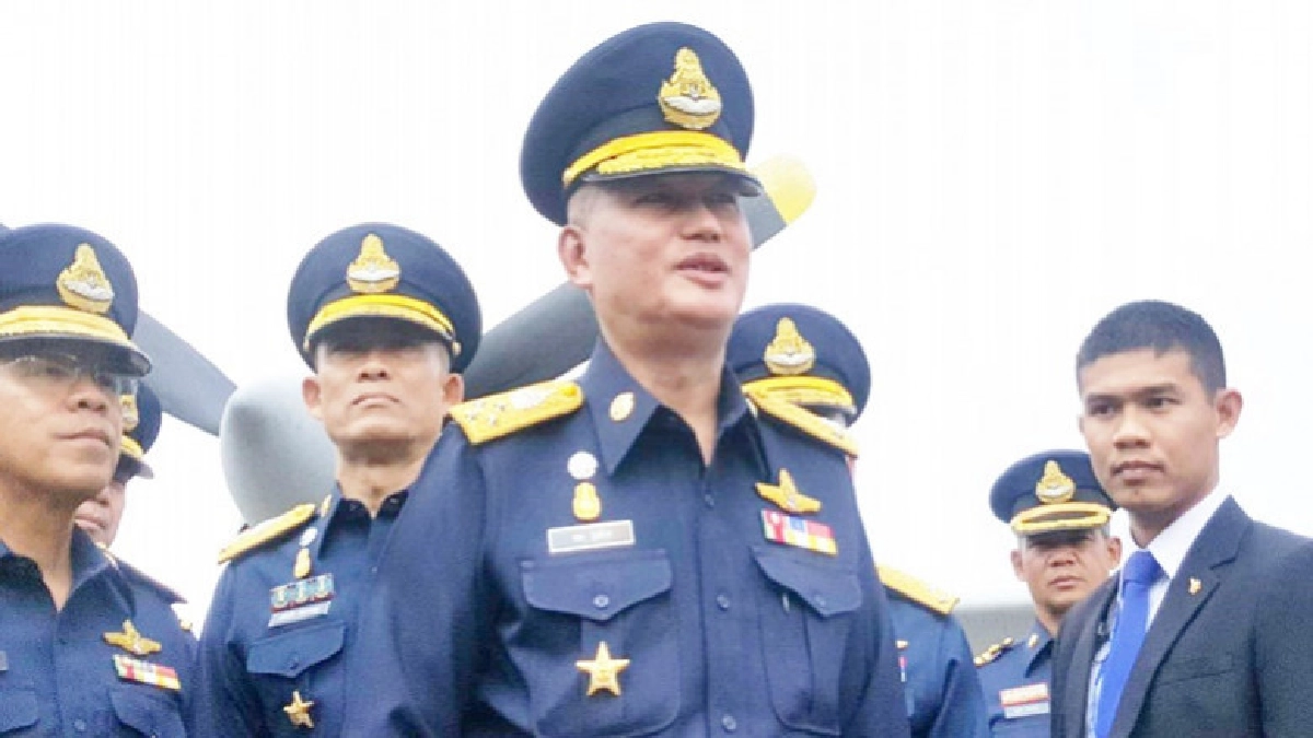 "ผบ.ทอ."ลั่นยุบคสช.ไม่ได้-ยันกองทัพวางตัวเป็นกลาง "ผบ.ทอ."ลั่นยุบคสช.ไม่ได้-ยันกองทัพวางตัวเป็นกลาง