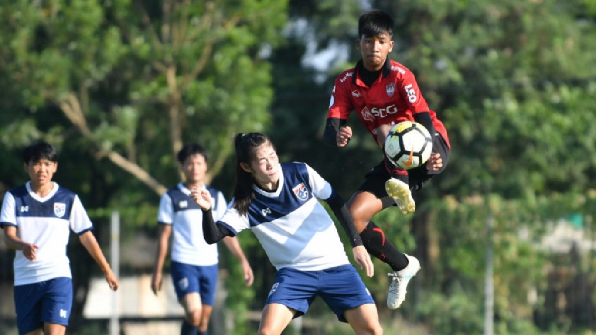 แข้งหญิงชุดใหญ่ไล่เจ๊ากิเลนจูเนียร์ 3-3 แข้งหญิงชุดใหญ่ไล่เจ๊ากิเลนจูเนียร์ 3-3