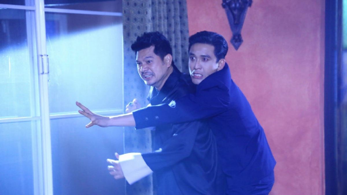 'ป๋อ-เด่นคุณ' รวมพลังสู้ 'เต๋า-จอย' ใน ' เงินปากผี' 'ป๋อ-เด่นคุณ' รวมพลังสู้ 'เต๋า-จอย' ใน ' เงินปากผี'