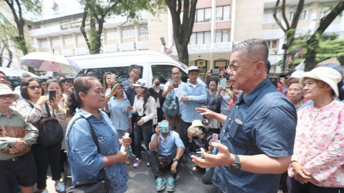 ชาวประมง บุก ก.เกษตรฯ ยกเลิกข้อตกลงประมงพื้นบ้าน (ภาพชุด) ชาวประมง บุก ก.เกษตรฯ ยกเลิกข้อตกลงประมงพื้นบ้าน (ภาพชุด)