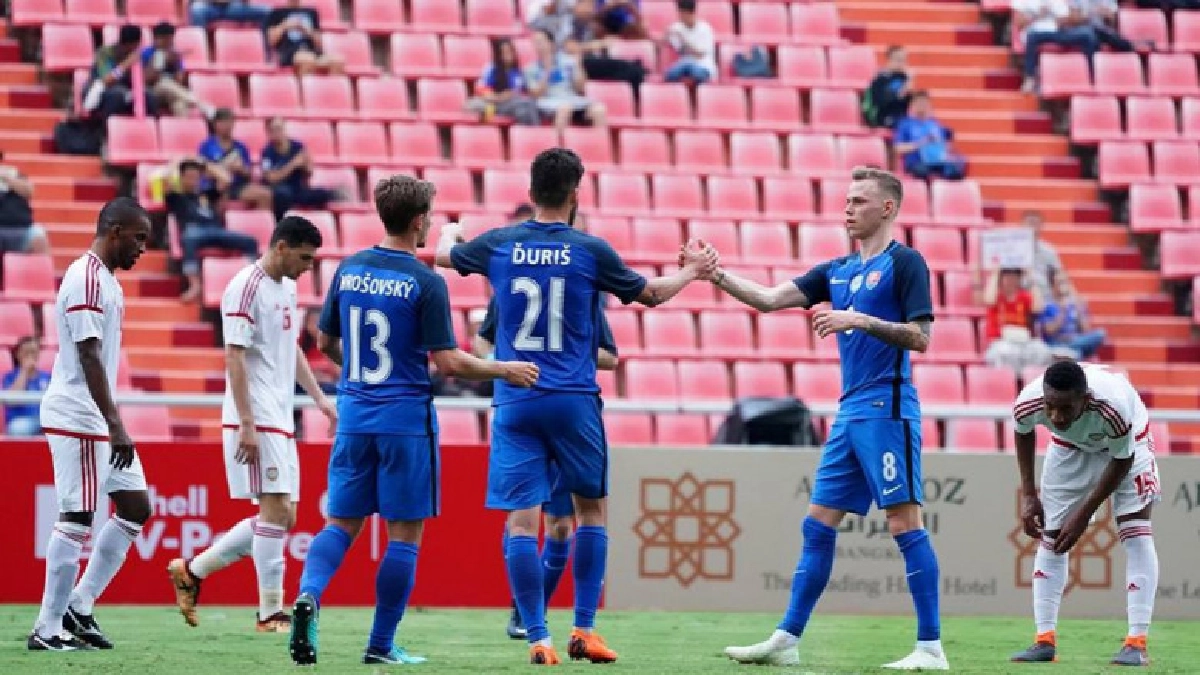"สโลวาเกีย"เฉือน"ยูเออี"2-1เข้าชิงฯศึกคิงส์คัพ "สโลวาเกีย"เฉือน"ยูเออี"2-1เข้าชิงฯศึกคิงส์คัพ