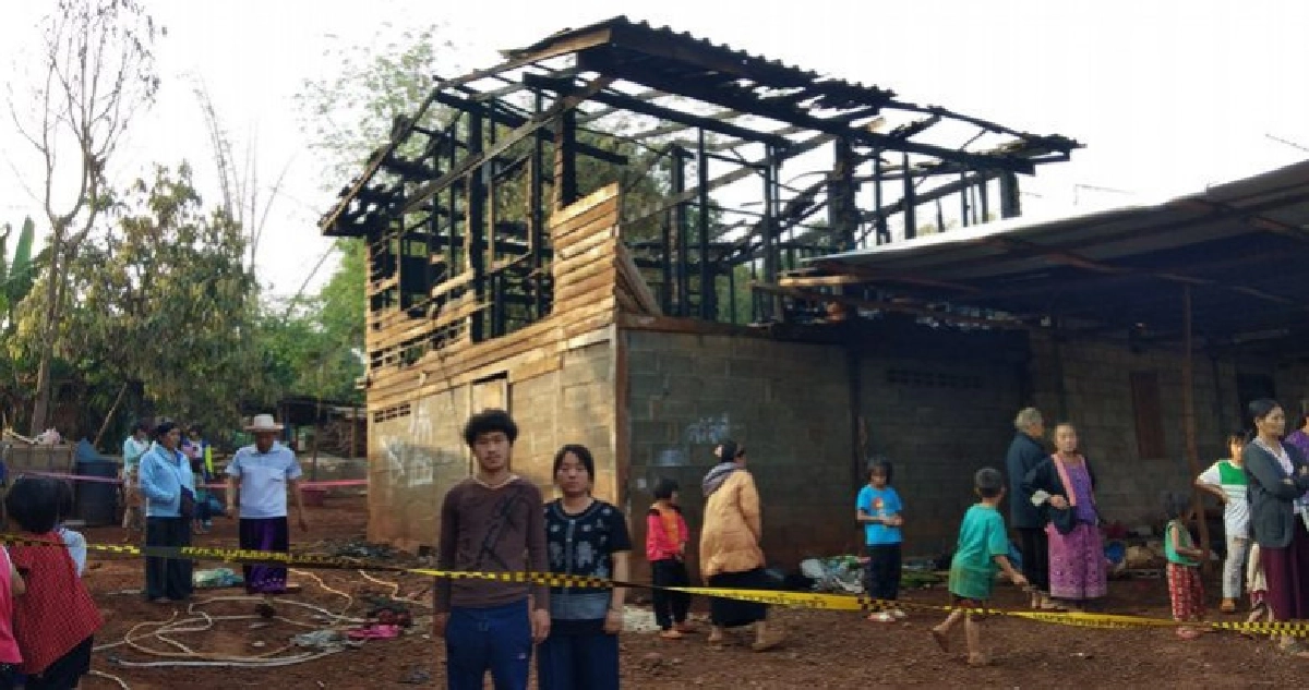 ไฟไหม้บ้านชาวเขากลางดึกเสียหายหนัก ไฟไหม้บ้านชาวเขากลางดึกเสียหายหนัก