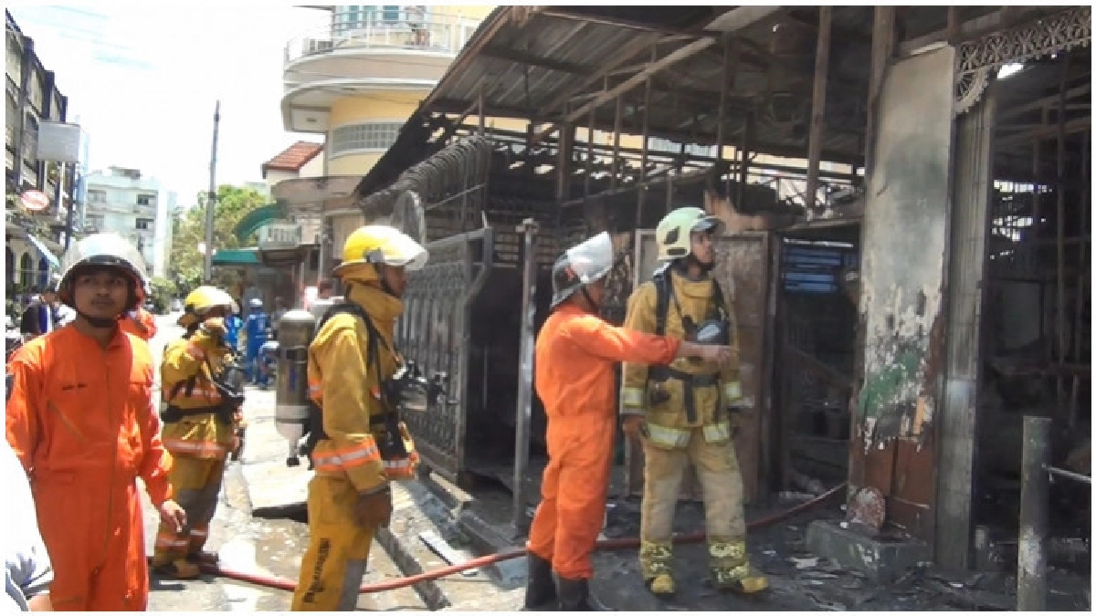 ระเบิด-ไฟลุกไหม้ รง.ผลิตประตูอัลลอย วอด! ระเบิด-ไฟลุกไหม้ รง.ผลิตประตูอัลลอย วอด!
