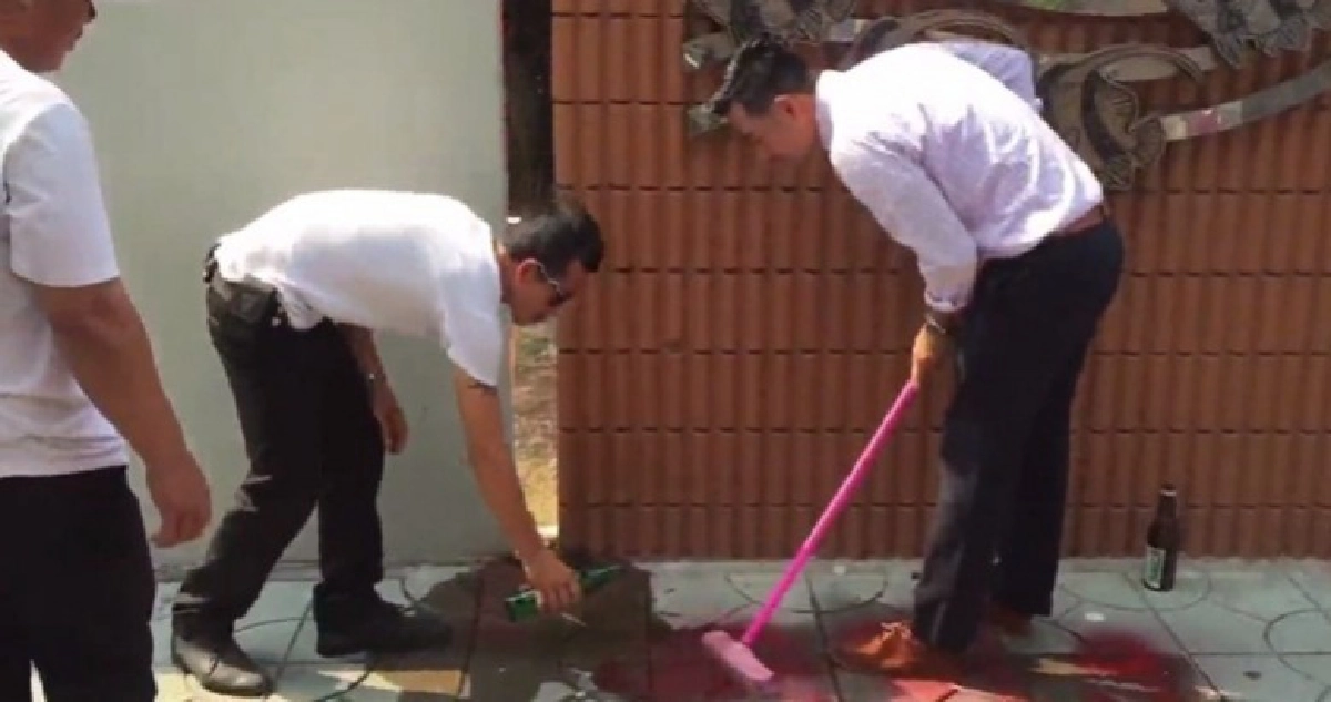 นายกฯ เมืองแสนสุขยัวะฉีดสีสเปรย์จองขายของ