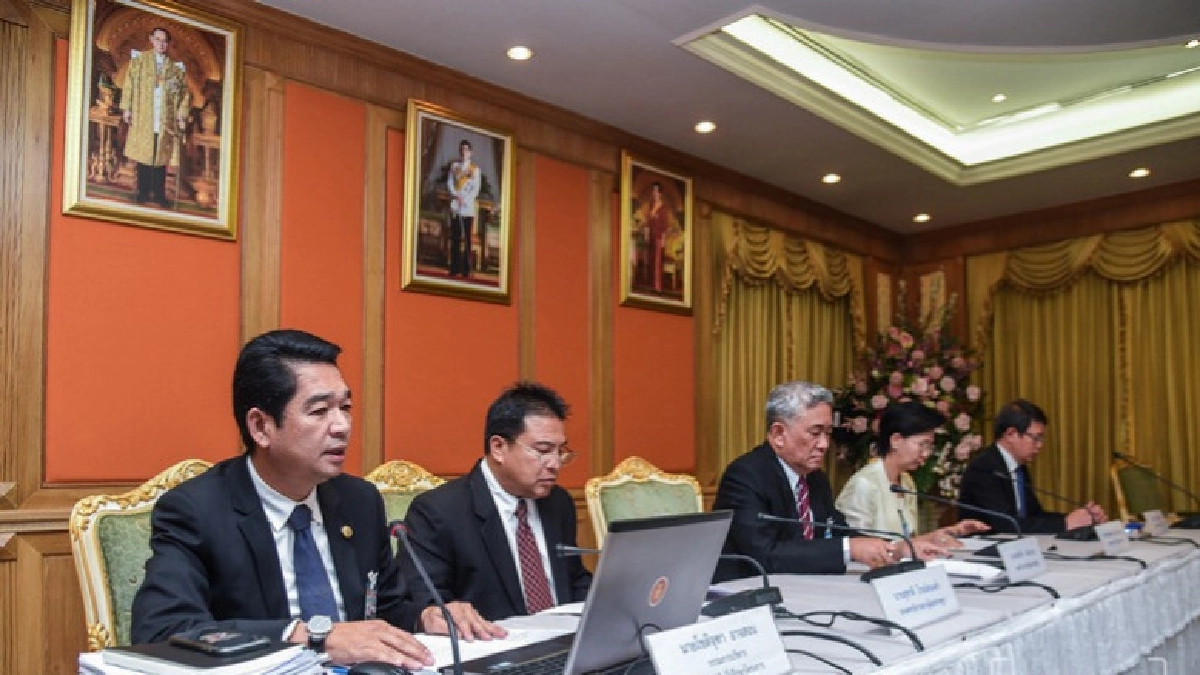 แจงรัฐสภาใหม่งบไอซีทีงอก แจงรัฐสภาใหม่งบไอซีทีงอก