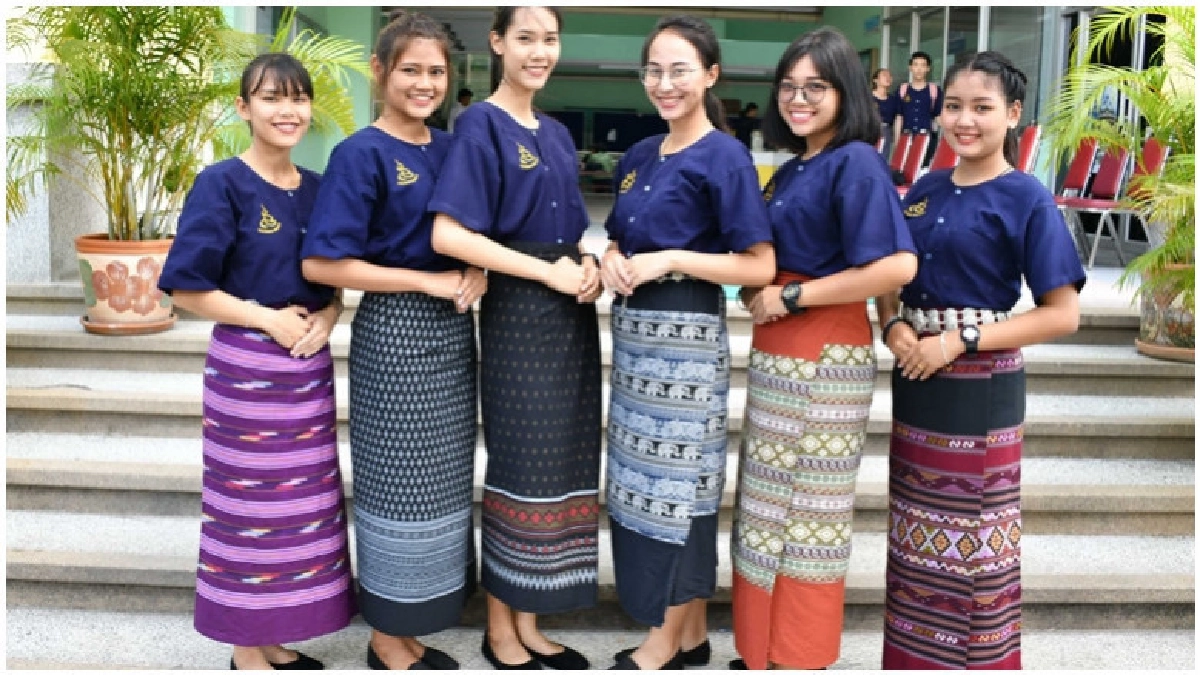 เสน่ห์ผ้าไทย รวมใจศิลปศาสตร์