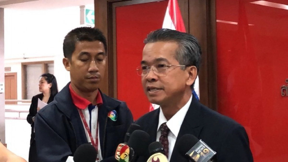 มติผู้ตรวจฯพ.ร.บ.พรรคการเมืองขัดรธน. มติผู้ตรวจฯพ.ร.บ.พรรคการเมืองขัดรธน.