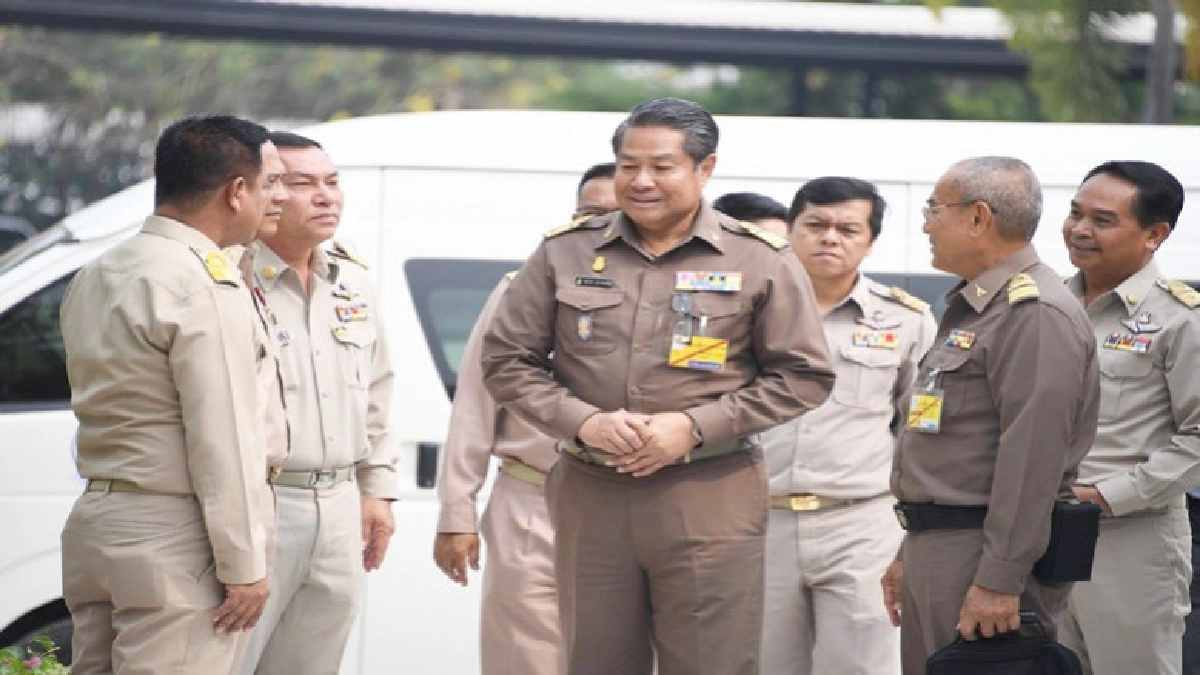 "ร.10 "รับสั่งเร่งปรับสภาพเขื่อนห้วยทรายขมิ้น "ร.10 "รับสั่งเร่งปรับสภาพเขื่อนห้วยทรายขมิ้น